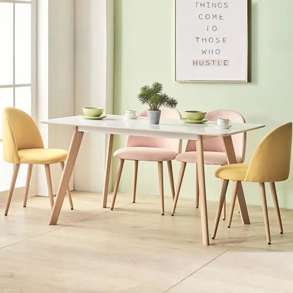 Ghế ăn bọc nệm chân gỗ trẻ trung hiện đại- Mã: 255