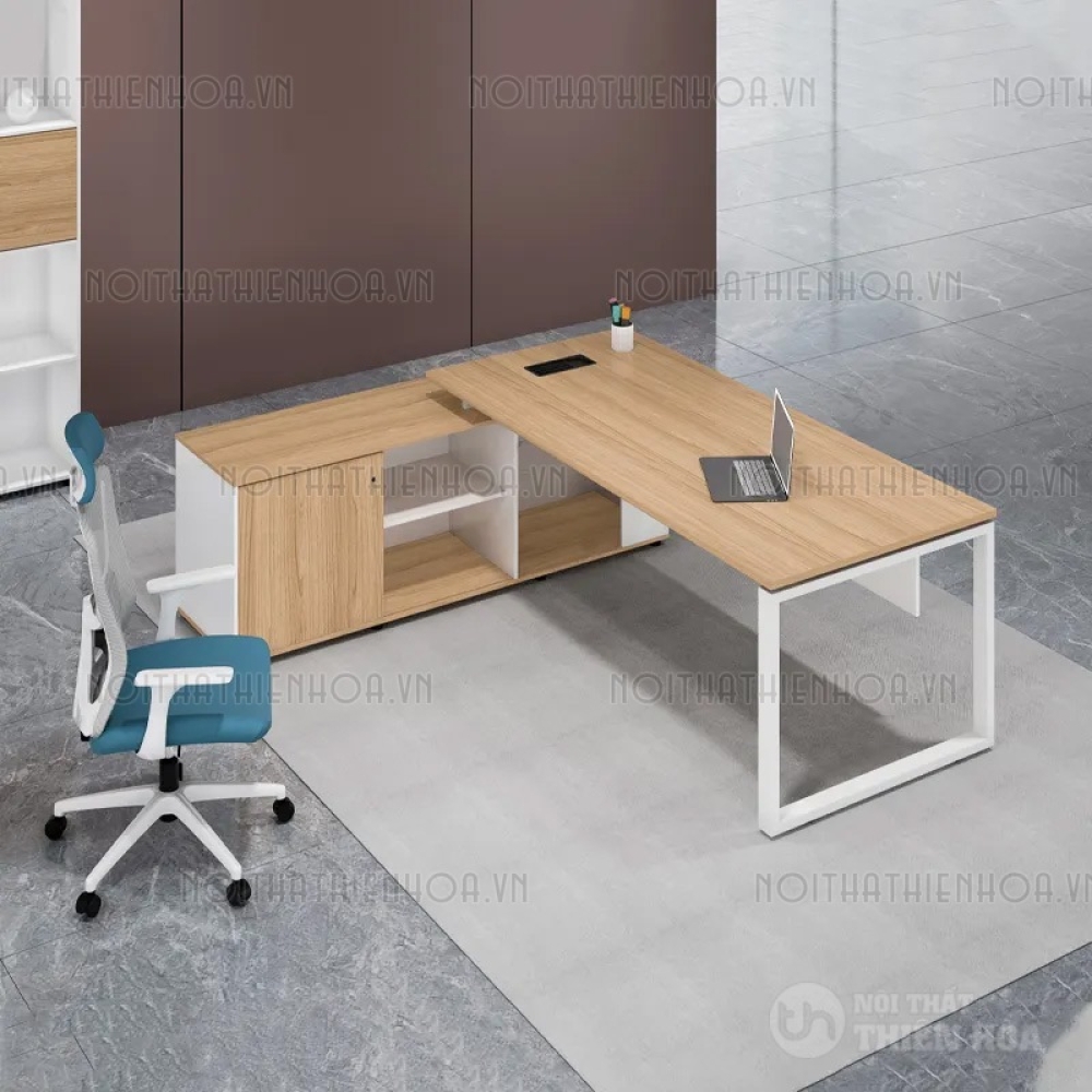 Bàn giám đốc chân sắt tĩnh điện 1m8 Ula388T-18