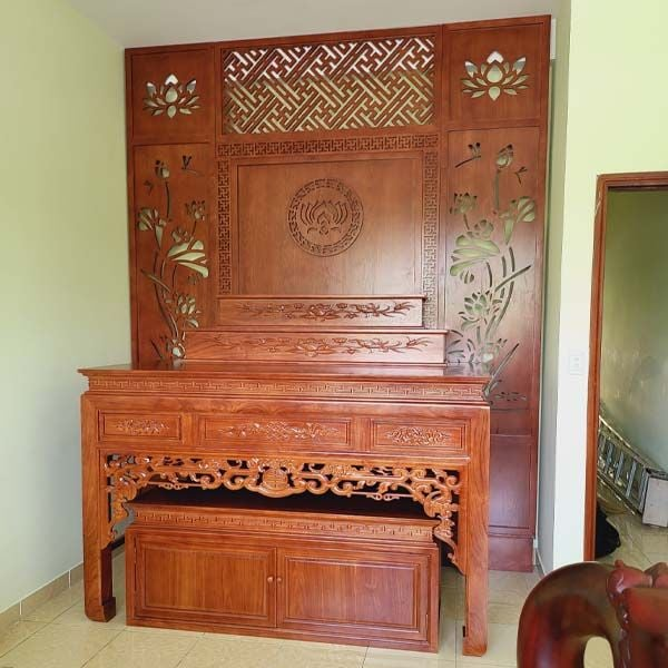 Vách ngăn bàn thờ hoa sen - VNB85