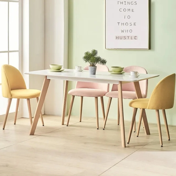 Ghế ăn bọc nệm chân gỗ trẻ trung hiện đại- Mã: 255