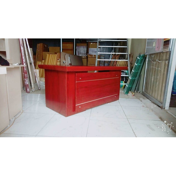 Bàn quản lý, giám đốc màu cánh gián 1m4