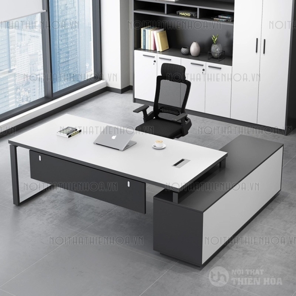 Bàn giám đốc chân sắt tĩnh điện 1m8 Ula388T-18