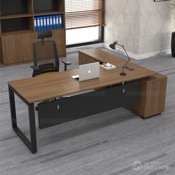Bàn giám đốc chân sắt tĩnh điện 1m8 Ula388T-18
