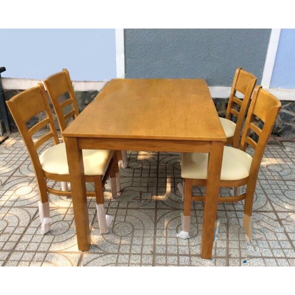 Bàn ăn cabin 4 chỗ màu vàng giá rẻ