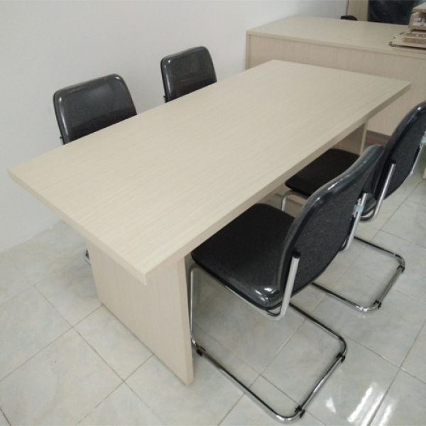 Bàn họp hình chữ nhật 2m