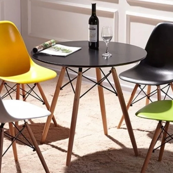 Ghế cafe, ghế ăn nhựa lót nệm chân gỗ – Mã: 205