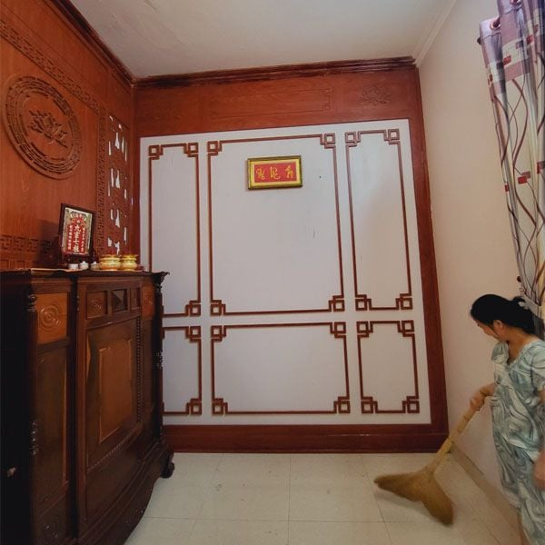 Vách ốp tường phòng thờ - VOT105